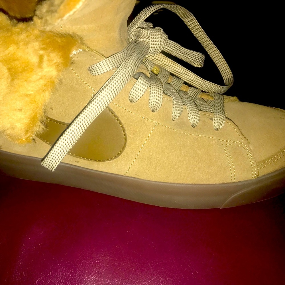 VINTAGE NIKE BLAZER SUEDE HIGH ROLL W FAUX FUR 8.5W